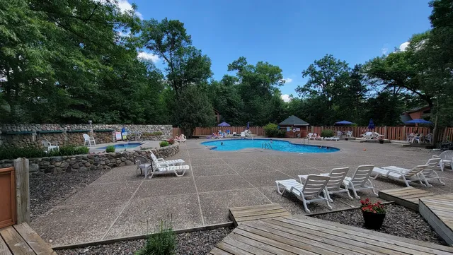 Blue Ox on Gull 5 Bedroom Vacation Rental