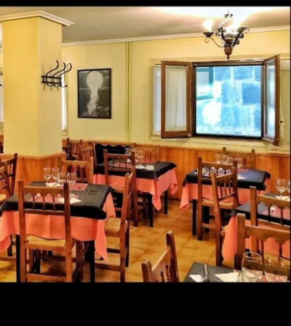 Casa Flores (Canfranc-Estación)