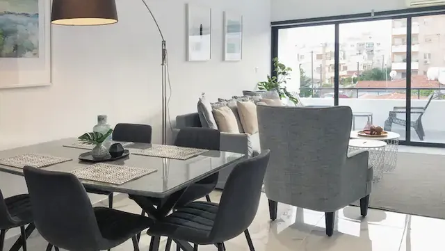 METRO COURT APARTMENTS