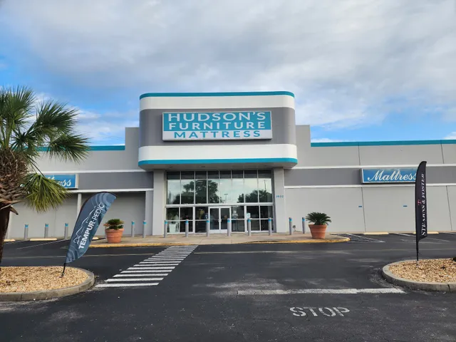 Hudson's Furniture + Mattress