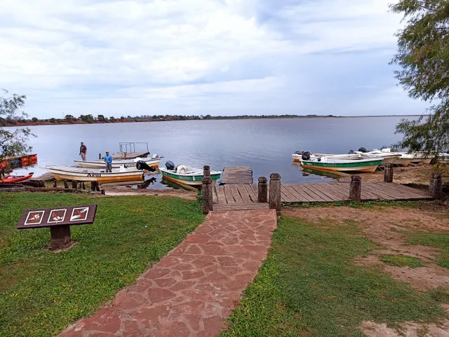 Camping Municipal Carlos Pellegrini