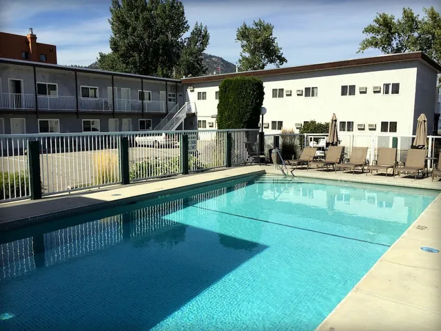 Golden Sands Resort Motel