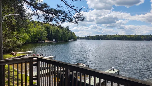 Jackson's Lakeside Cottages