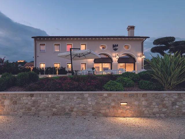 Progress Country & Wine House