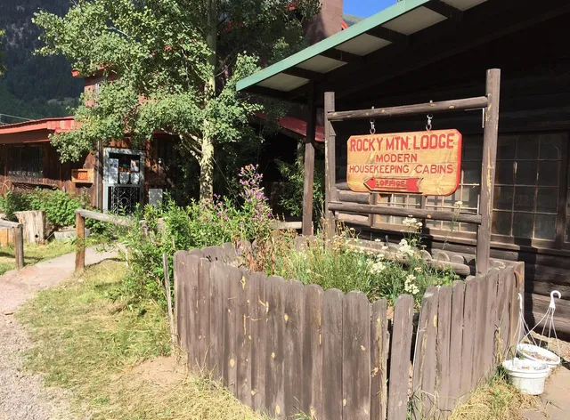 Rocky Mountain Lodge