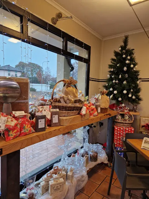 IL PANETTAIO IN OLEGGIO CASTELLO