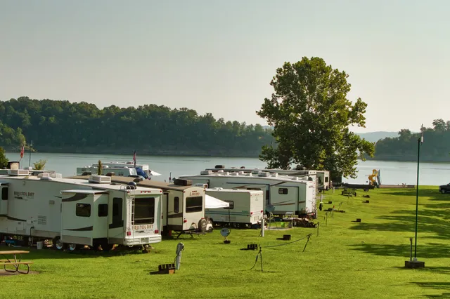 Green River Lake State Park