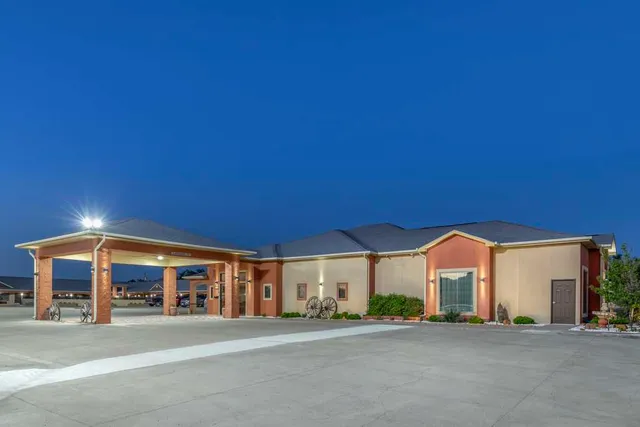 Best Western Windwood Inn & Suites