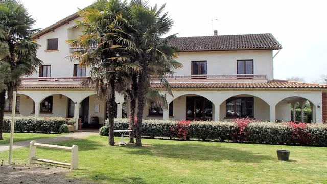 Logis Hôtel le Pont d'Arcole