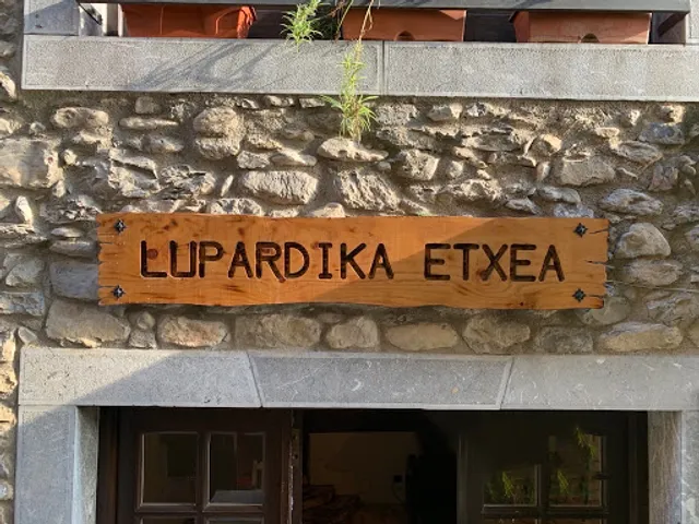 Taberna Casa Lupardika