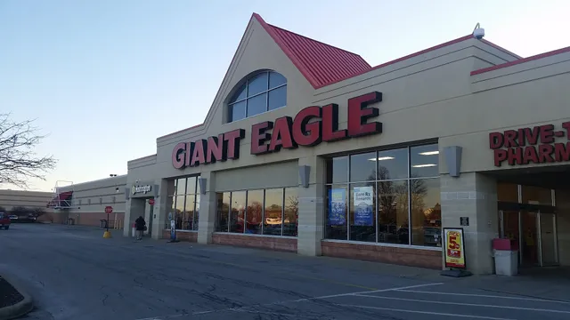 Giant Eagle Supermarket