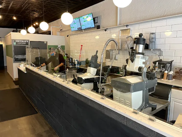 Extract Juicery Organic Cafe