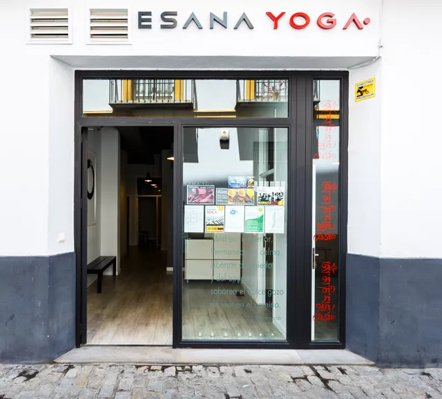 Esana Yoga Sl