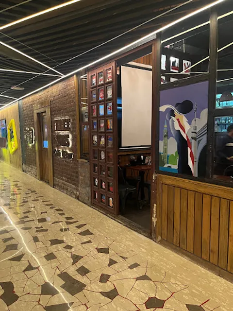 Three Tuns Cafe And Bar