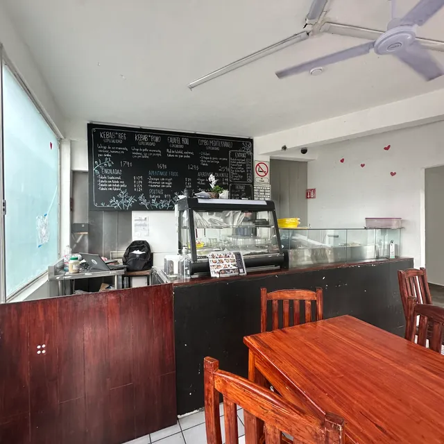 Restaurante Kebab y Falafel Comida Árabe zona centro Querétaro