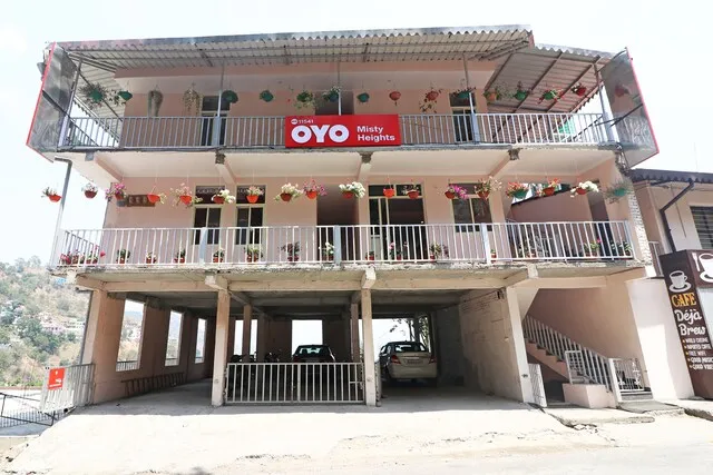 OYO 11541 Misty Heights