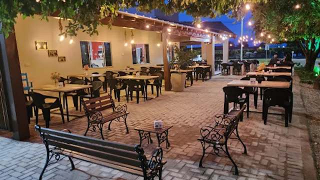 Refúgio - Restaurante - Choperia e Pizzaria