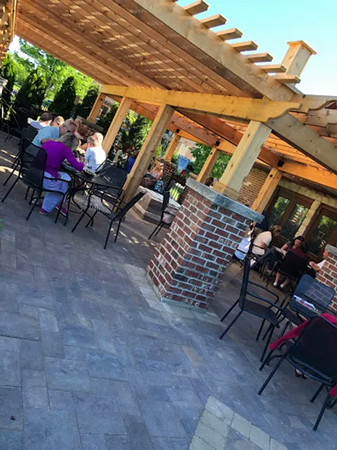 The Village Squire (South Elgin)