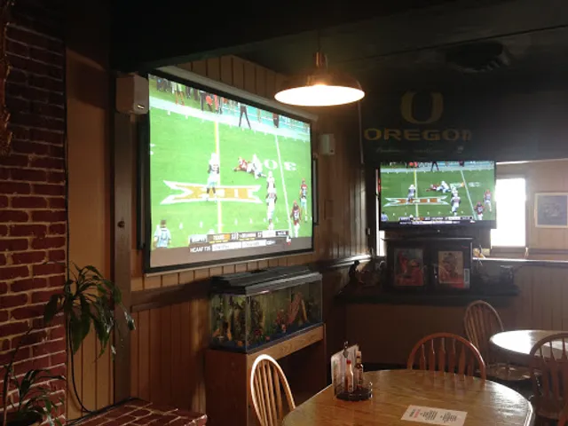 The Houndstooth Public House