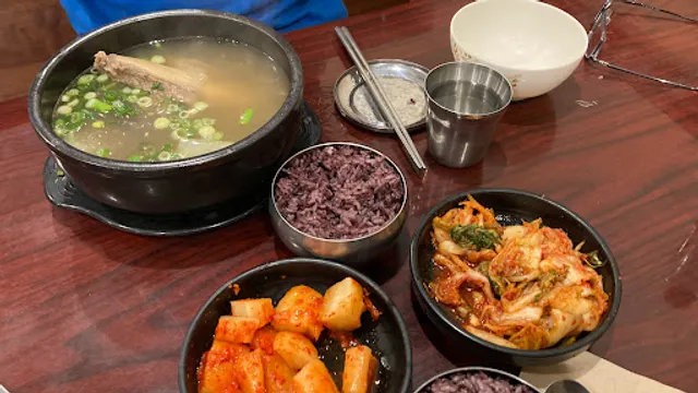 Moo Bong Ri Korean Soul Food 무봉리 순대국