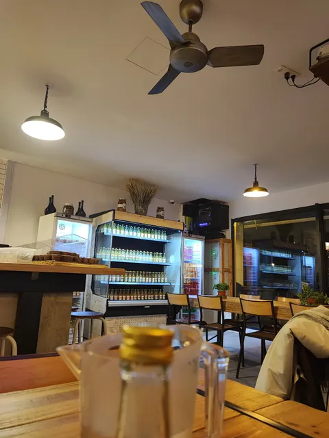 Chez Antoine L’Hay Les Roses