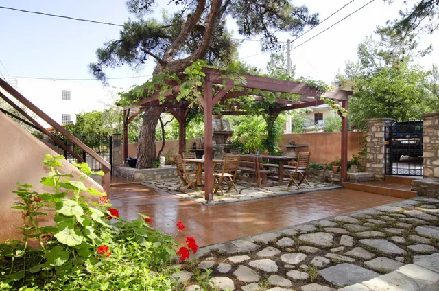 INANTHI studios/apartments