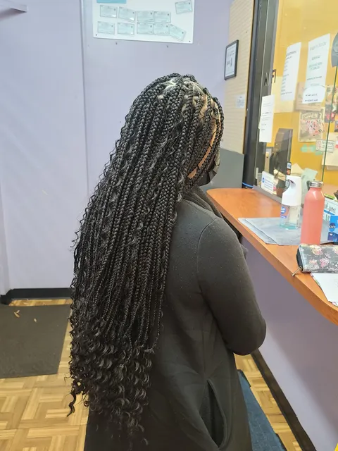 Aamavi Braiding & Weaving