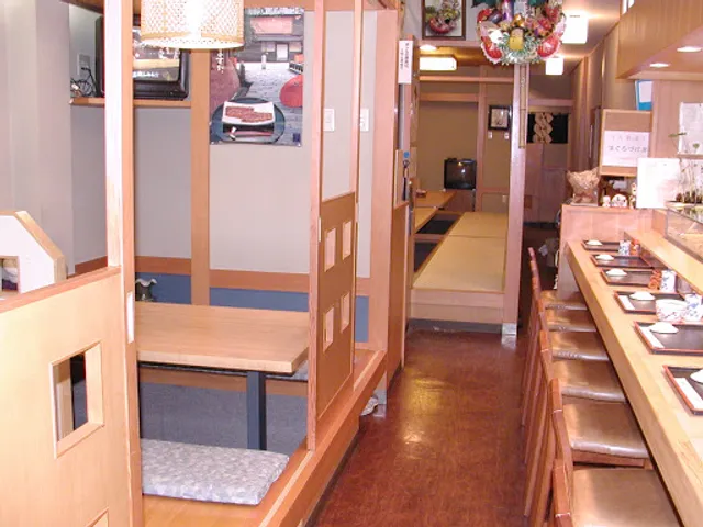 三鷹深大寺（有）鮨芳