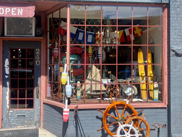 Country Look In Antiques