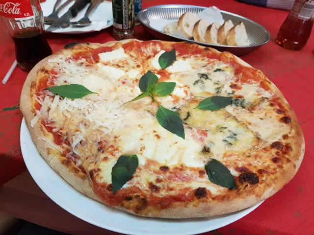 Pizza-Pasta-Haus Paola