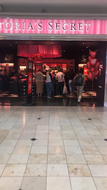 Victoria's Secret & PINK