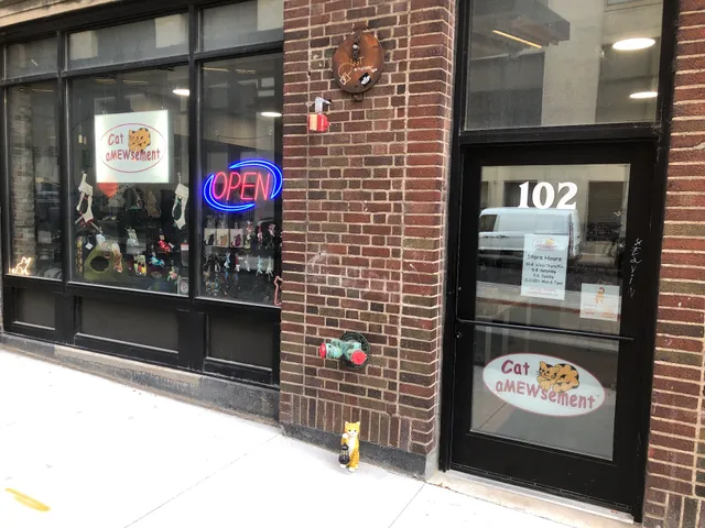 Cat aMEWsement