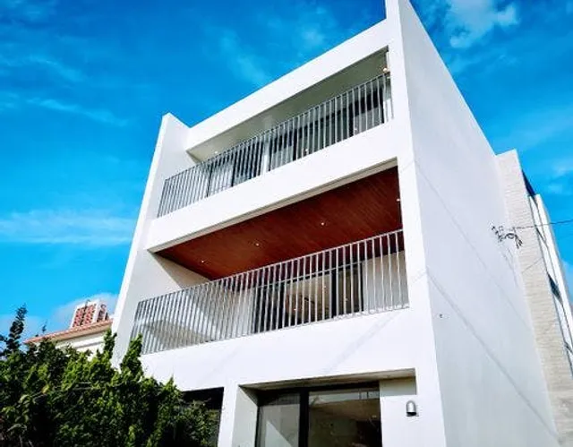 恩納ビーチスクエア