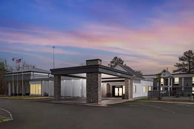 Quality Inn Dalton East