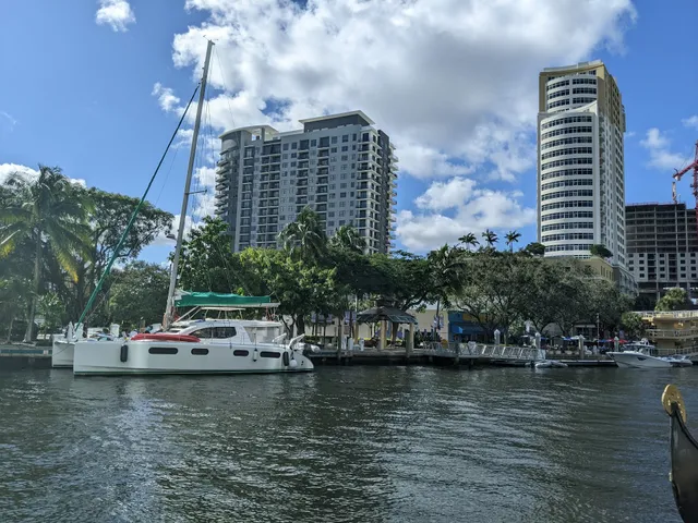 Las Olas River House