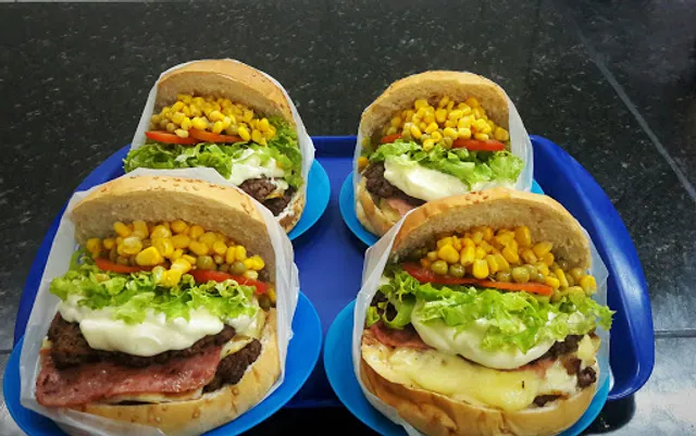 The Super Burger Candeias