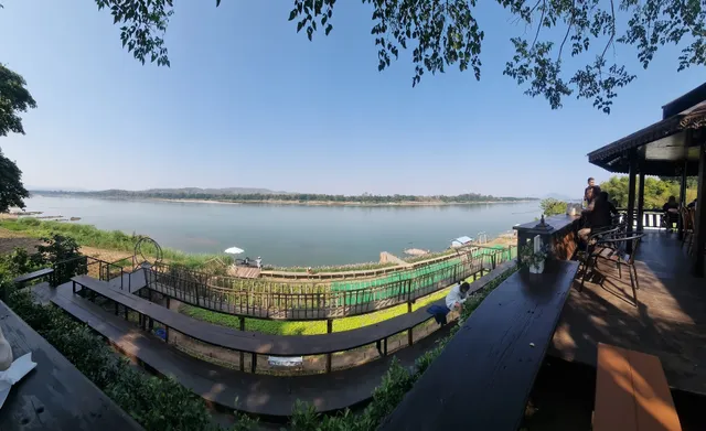 บ้านระเบียงโขง