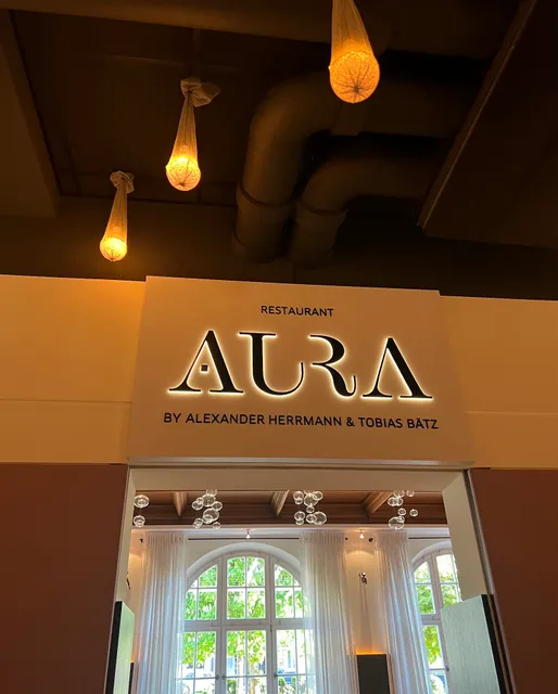 AURA by Alexander Herrmann & Tobias Bätz