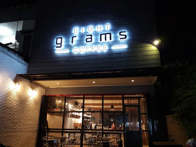Eight Grams Cafe