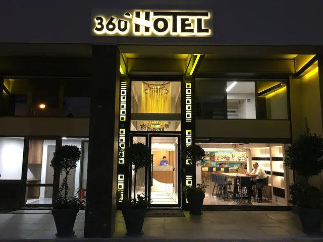 360° Degrees Hotel
