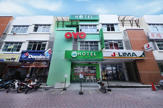 OYO 11344 I Home Hotel