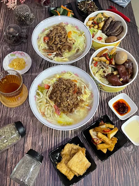 Long Kee Pot Noodles