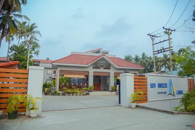 Sea Breeze Lodge Ngapali Hotel