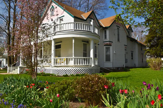 Cather Second Home Guest House