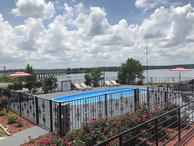 D'Arbonne Lake Motel