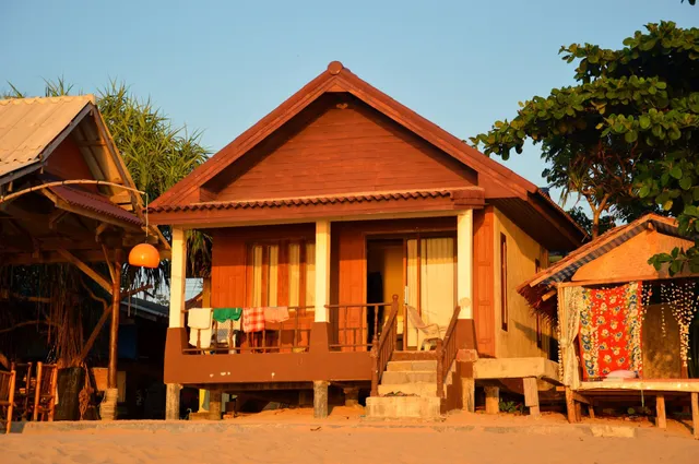 Lanta Paragon & Mr.Lek Bar