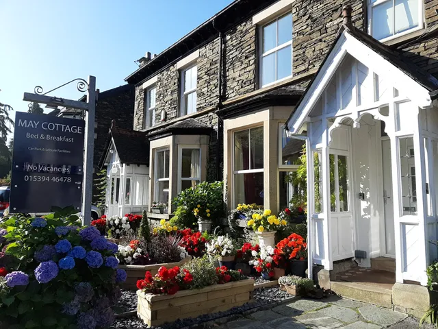 May Cottage Bed and Breakfast