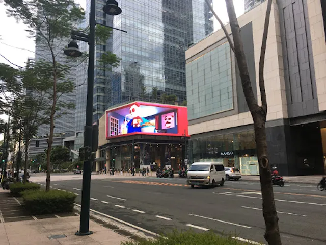 Market on 5th Avenue