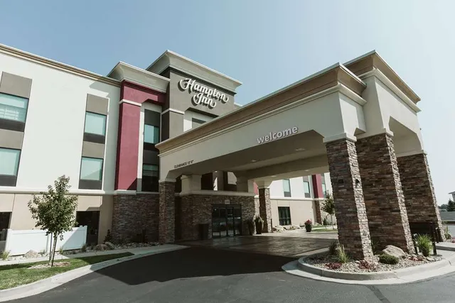 Hampton Inn Bismarck North