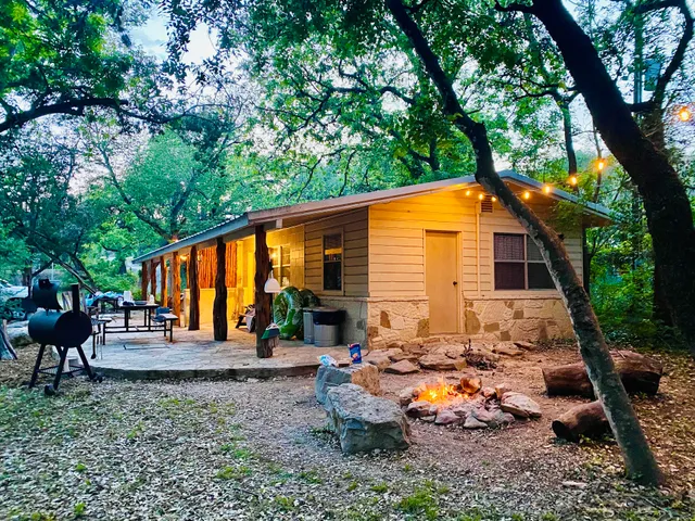 Frio River Cabins - Terrace House
